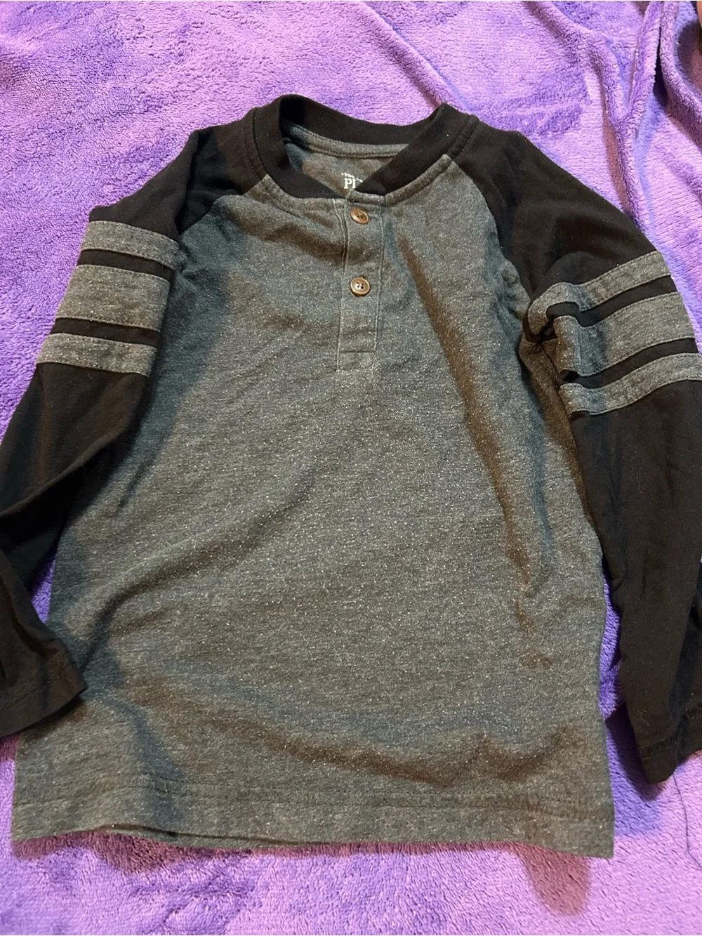 The Children's Place Dark Gray and Black Long Sleeve Henley Tee
